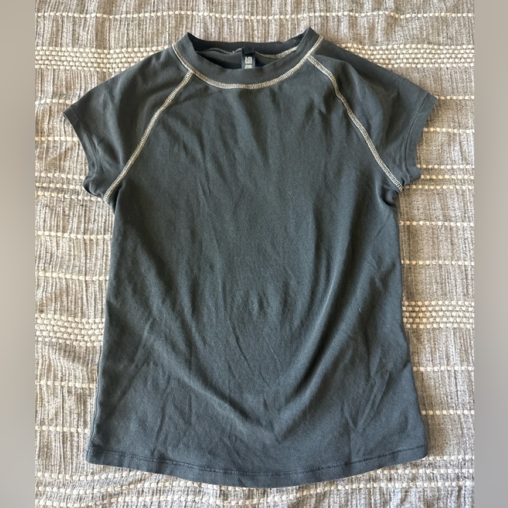 SKIMS Vintage Raglan Tee – Washed Onyx – Size S (Limited Edition)